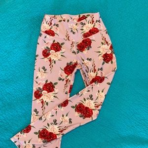Fit Booty Apparel Leggings size M by Jessica